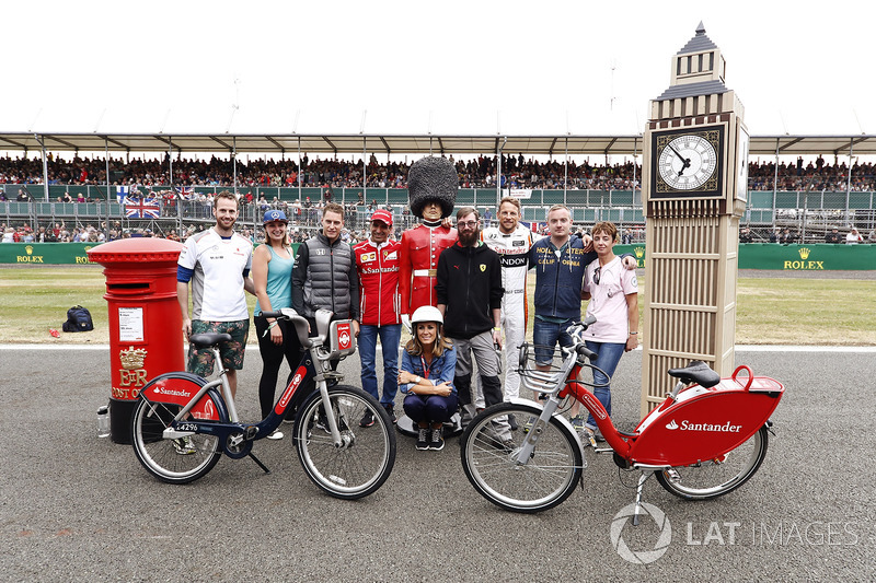 Stoffel Vandoorne, McLaren, Marc Gene, Ferrari-Testfahrer, Jenson Button, McLaren, Natalie Pinkham, Sky Sports F1