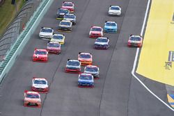 Inicio: Daniel Suárez, Joe Gibbs Racing Toyota líder