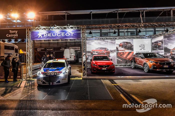 Paolo Andreucci y Anna Andreucci, Peugeot 208 T16