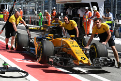 Car of Sergey Sirotkin, Renault Sport F1 Team RS17