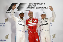 Подіум: переможець гонки Себастьян Феттель, Ferrari, друге місце Льюїс Хемілтон, Mercedes AMG F1, тр