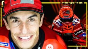 MÁRQUEZ BRILLA EN LA PRESENTACIÓN DEL DREAM TEAM DE DUCATI 2025