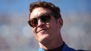 Scott Dixon, seis veces campeón de IndyCar, podría correr en Daytona 500