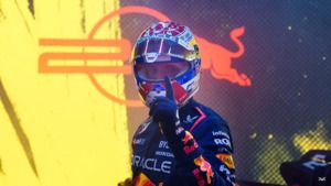 Max Verstappen presenta su casco 2024