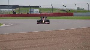 Alexander Albon, con el RB16 en Silverstone