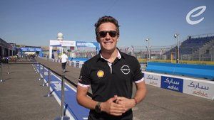 SACHA FENESTRAZ EXPLICA LA PISTA DEL EPRIX DE  BERLIN