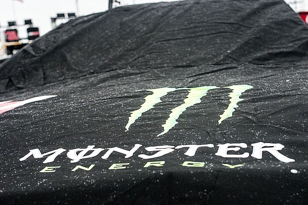 Cancelan calificaci&oacute;n de la Copa en Martinsville; Truex saldr&aacute; en la pole