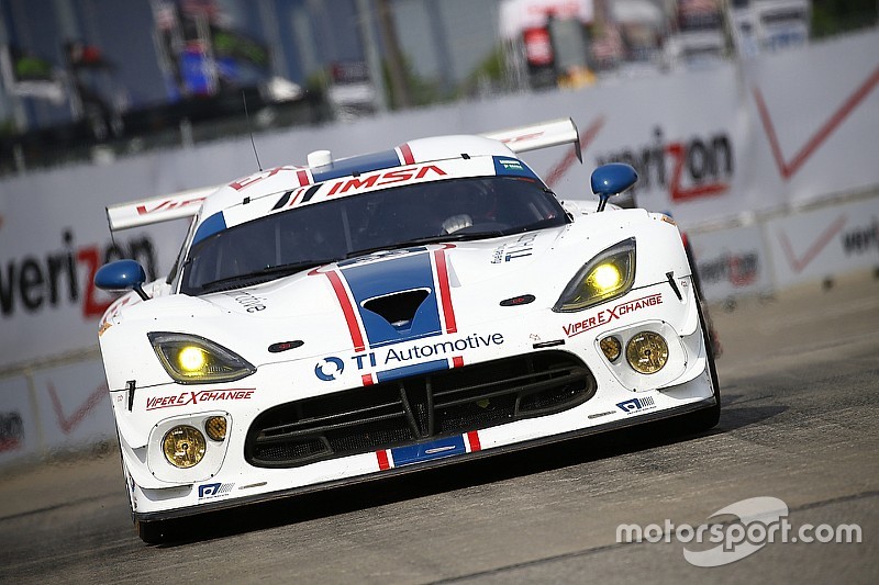 #33 Riley Motorsports SRT Viper GT3-R: Ben Keating, Jeroen Bleekemolen