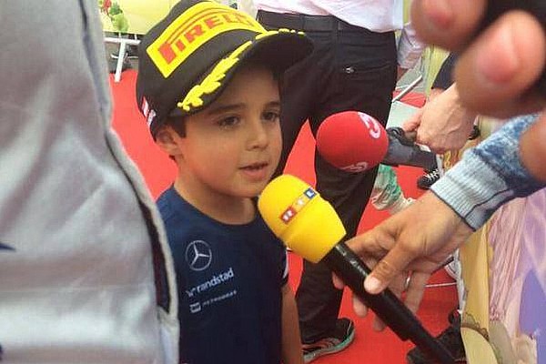 Massa &eacute; p&oacute;dio, mas quem rouba cena &eacute; seu filho Felipinho