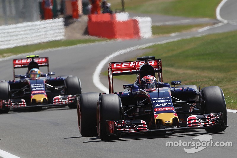 Max Verstappen, Scuderia Toro Rosso STR10 leads team mate Carlos Sainz Jr., Scuderia Toro Rosso STR1