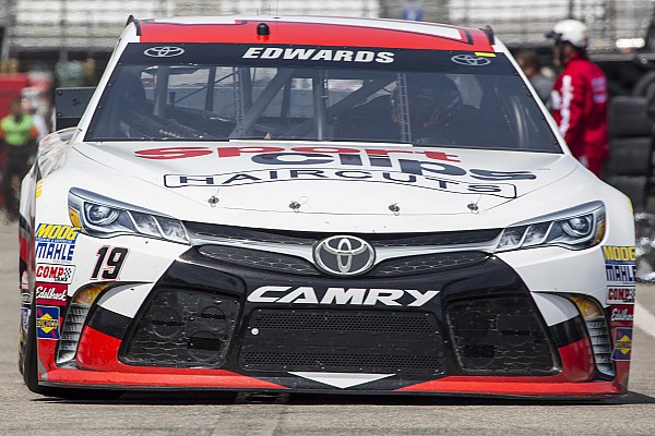 Edwards pega primero en la pr&aacute;ctica inicial de NHMS