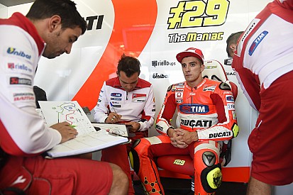 Iannone gère sa douleur pour atteindre la 1ère ligne