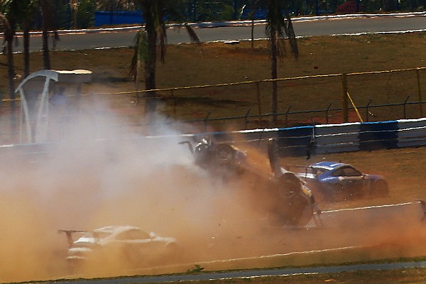 De volta, Pedro Piquet diz ter tido sorte: "não bati a cabeça"