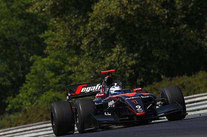 Nyck de Vries wint afsluitende race Formule Renault 3.5
