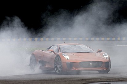 'Jaguar werkt aan elektrische SUV met looks van Bond-supercar'