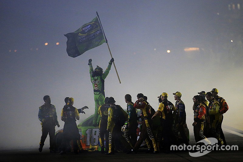 Kyle Busch hat die NASCAR-Krone!