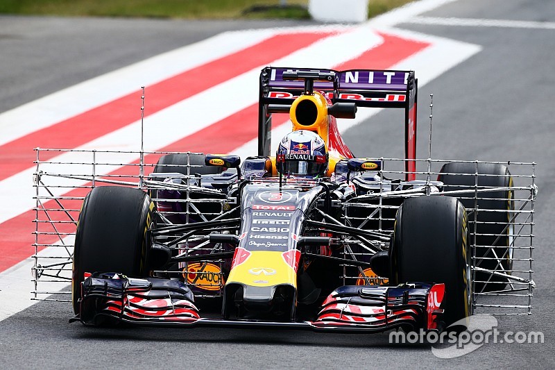 Pneus - Jusqu'à 12 journées de tests pour Pirelli en 2016