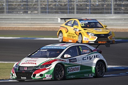 Tarquini weg bij het WTCC-team van Honda