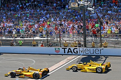 Te koop: IndyCar-bolide die nog in gebruik is