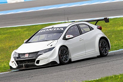 WTCC-Premiere: Erster Honda-Test für Ex-Champion Rob Huff
