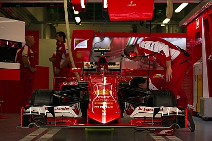 Neuer Ferrari für Formel-1-Saison 2016 besteht Crashtest