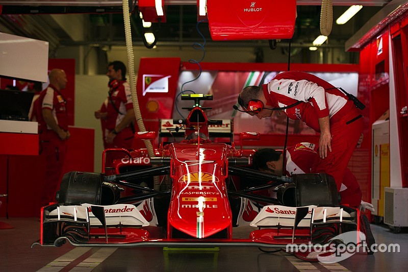 Neuer Ferrari für Formel-1-Saison 2016 besteht Crashtest