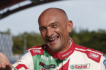 Von Honda zu Lada: Ex-Champion Gabriele Tarquini bleibt der WTCC erhalten