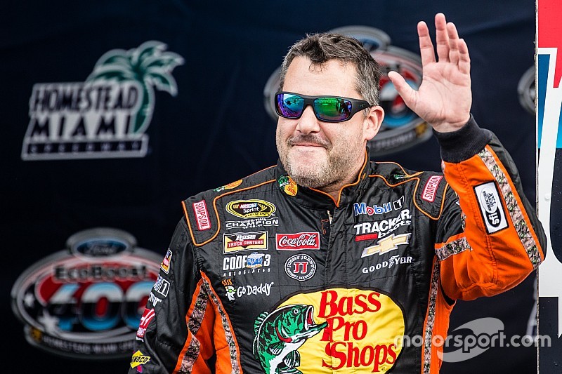 Tony Stewart fällt mit Wirbelbruch für unbestimmte Zeit aus