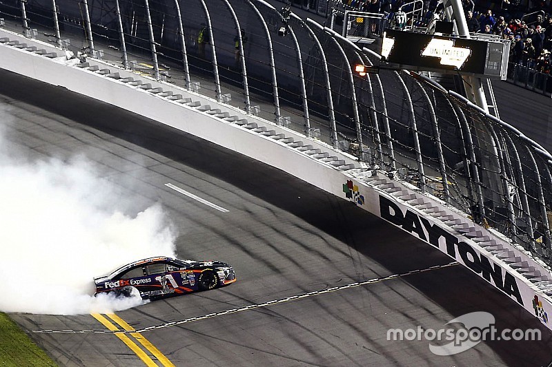 Denny Hamlin gewinnt turbulentes Sprint Unlimited in Daytona