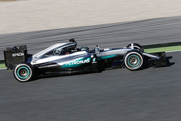 Rosberg domina manhã de teste em tempo e quilometragem