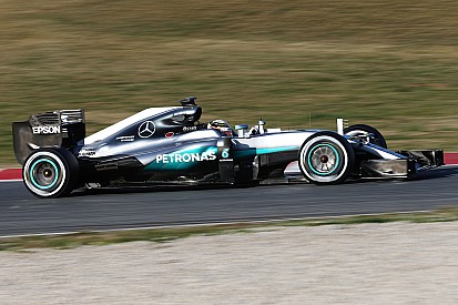 Wie ein Dakar-Truck Lewis Hamilton zur Formel-1-Titelverteidigung verhilft