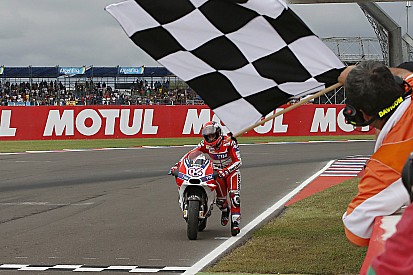 Dovizioso zegt dat crash met Iannone ‘onacceptabel’ is