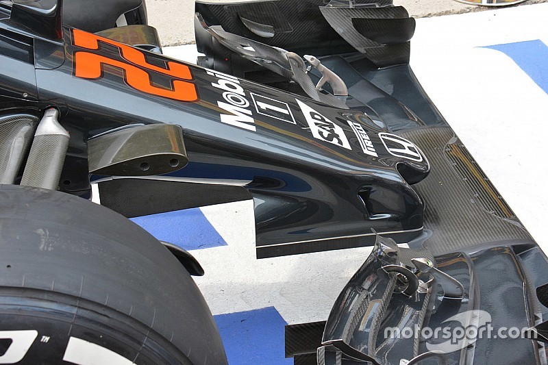 Formel-1-Technik: McLaren mit zusätzlicher Finne unter der Nase