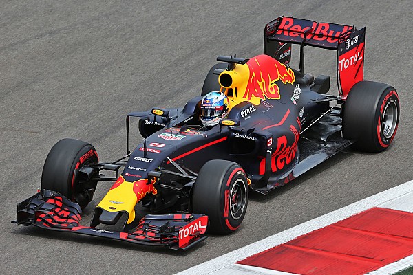 Ricciardo cr&ecirc; que pode superar Massa e Bottas em Sochi