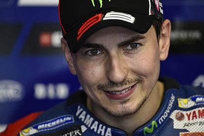 Lorenzo verrast zichzelf met pole-tijd op Le Mans