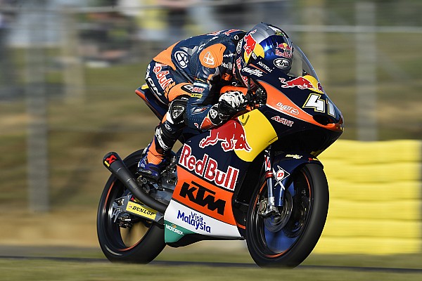 Binder gana sobre Fenati y Navarro