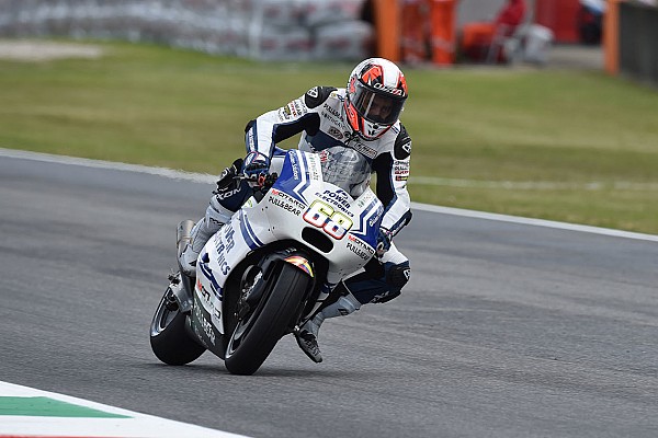Yonny Hernández lideró la primera práctica bajo la lluvia