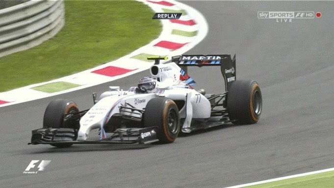Így driftelt Bottas az F1-es Williamsszel a Parabolica kanyarban