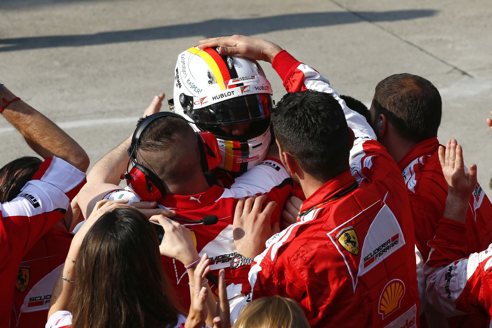 Ferrari: Ismét ragyoghat az olaszok csillaga a bahreini éjszakában