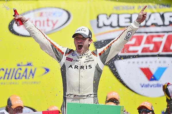 Suárez es el primer mexicano que gana a nivel nacional en NASCAR