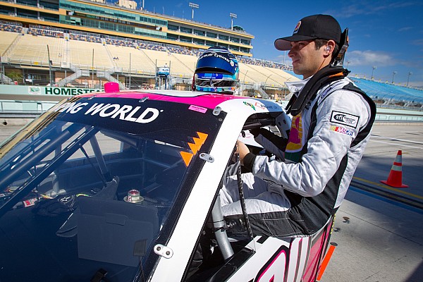 Na TV, Nelsinho declara amor à NASCAR e prefere Truck Series