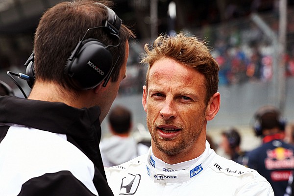 Tranquilo, Button não pensa em despedida em casa