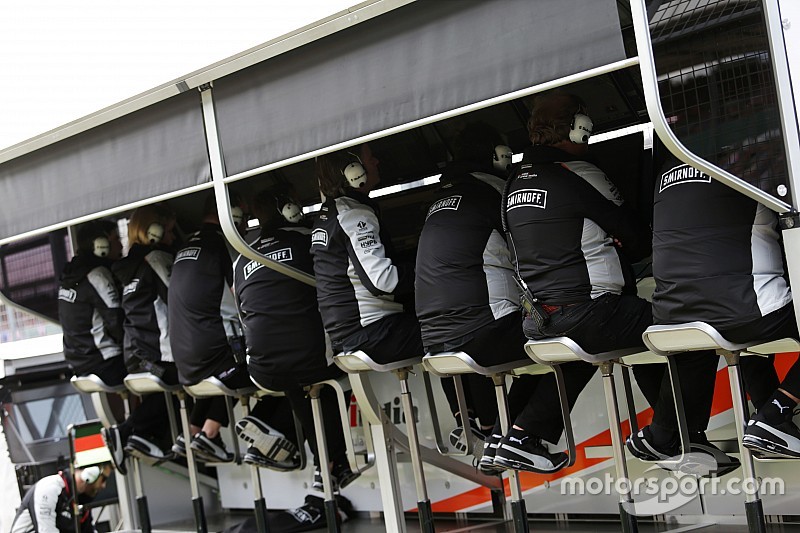 Sahara Force India F1 Team pit gantry