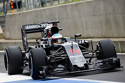 Silverstone, Day 1, ore 11: Alonso primo, Leclerc ottavo su Ferrari