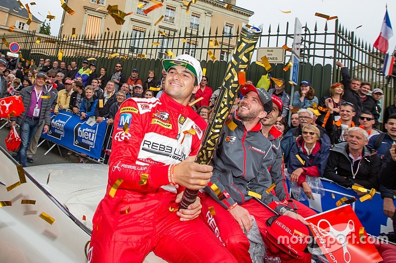 #12 Rebellion Racing Rebellion R-One AER: Nelson Piquet Jr., Nick Heidfeld, Nicolas Prost