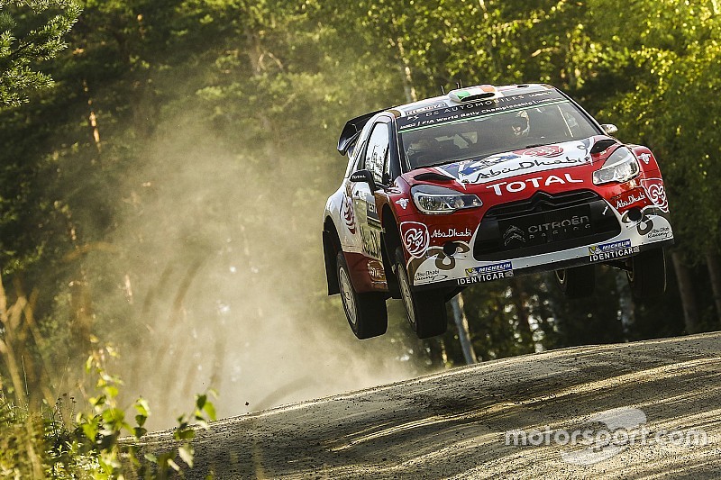 Bildergalerie: Fliegende Autos bei der Rallye Finnland