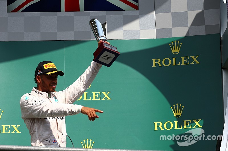 Podio: tercer lugar Lewis Hamilton, Mercedes AMG F1 W07