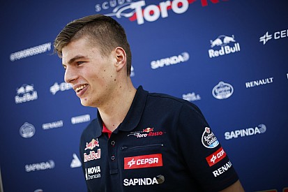 Verstappen barátnője bezsongott a nyártól!