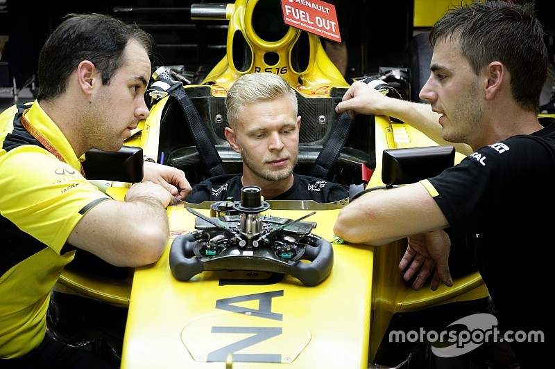 Kevin Magnussen, Renault Sport F1 Team RS16