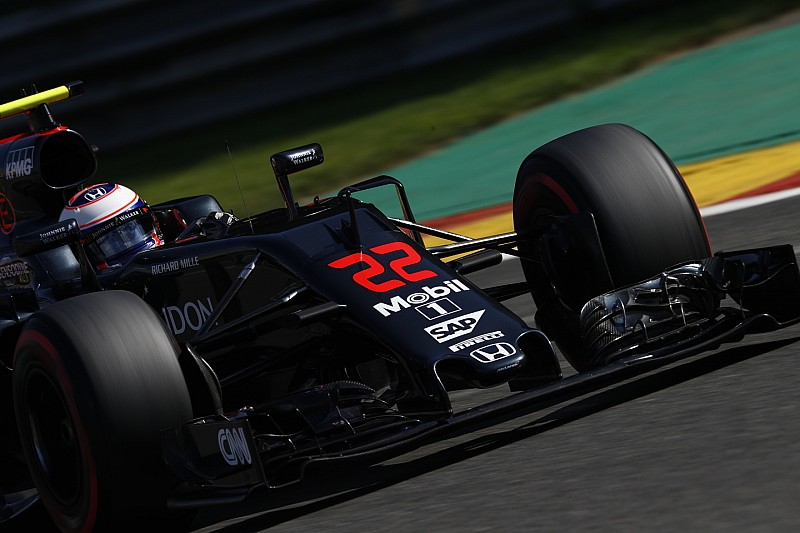 Jenson Button, McLaren en la pista